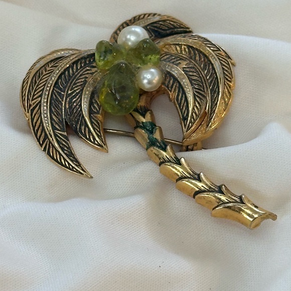 Gold and Green Palm Tree Brooch Signed Spain - Picture 4 of 4